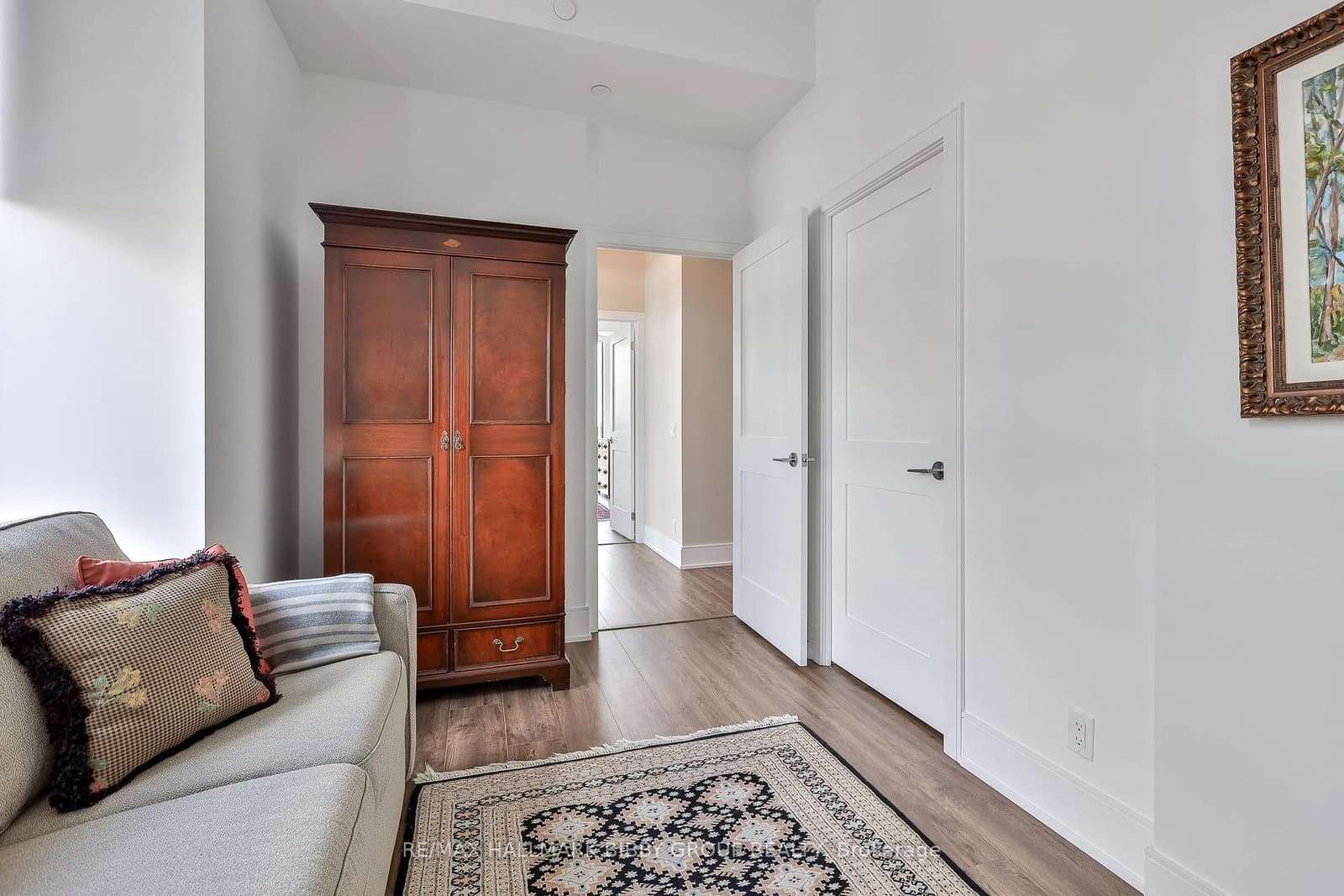 1 Hillsdale Avenue W, Unit 902 thumbnail 34