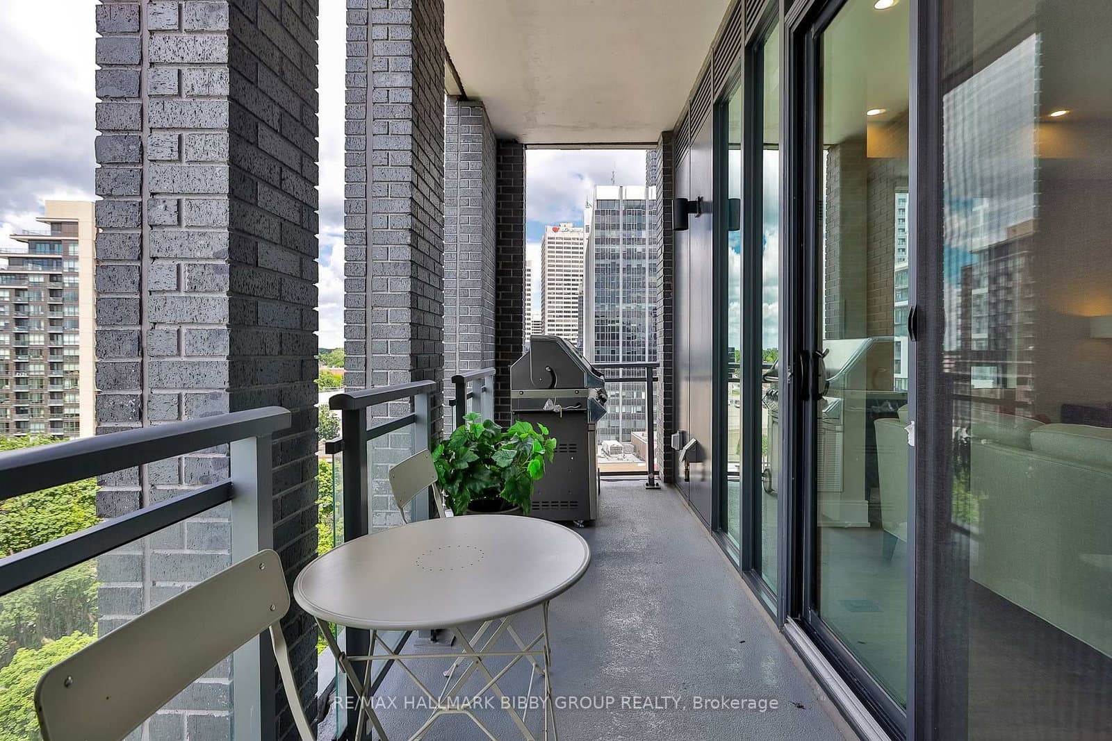 1 Hillsdale Avenue W, Unit 902 thumbnail 39