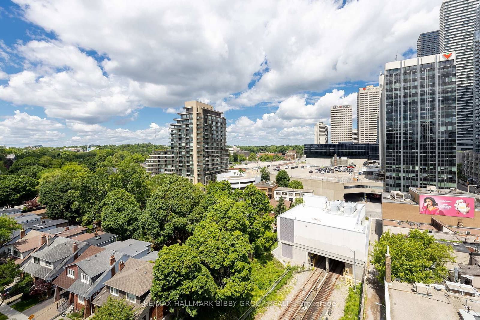 1 Hillsdale Avenue W, Unit 902 thumbnail 46