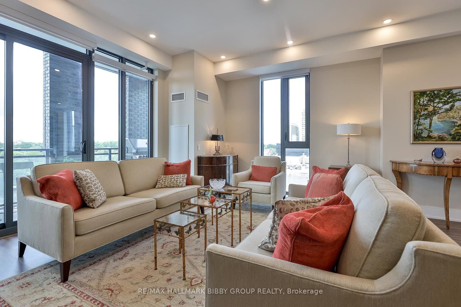 1 Hillsdale Avenue W, Unit 902 thumbnail 5
