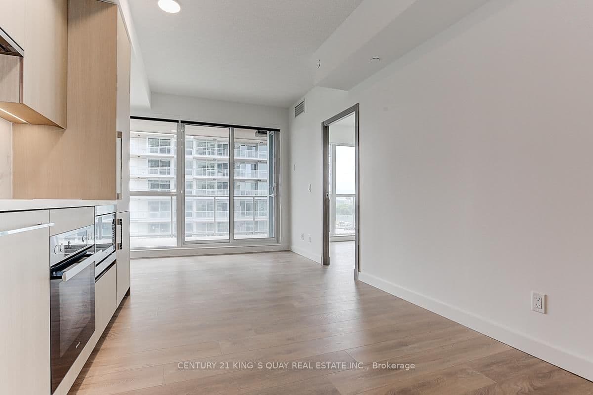 25 Mcmahon Drive, Unit 601 thumbnail 32