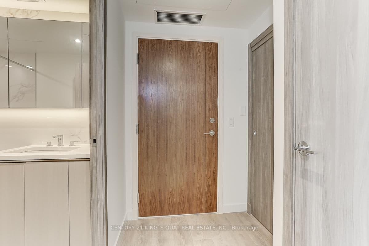 25 Mcmahon Drive, Unit 601 thumbnail 8