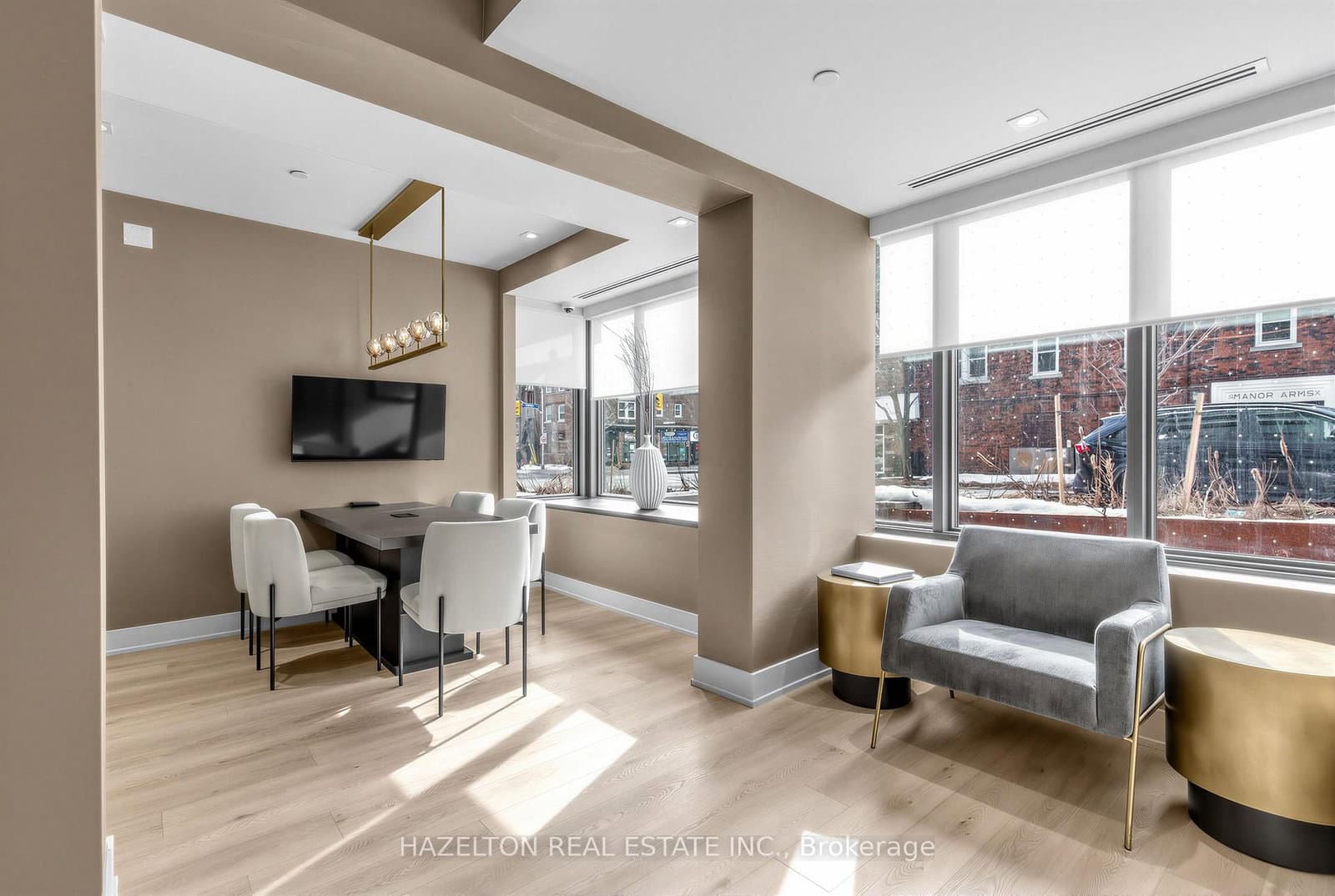 8 Manor Road W, Unit 711 thumbnail 26