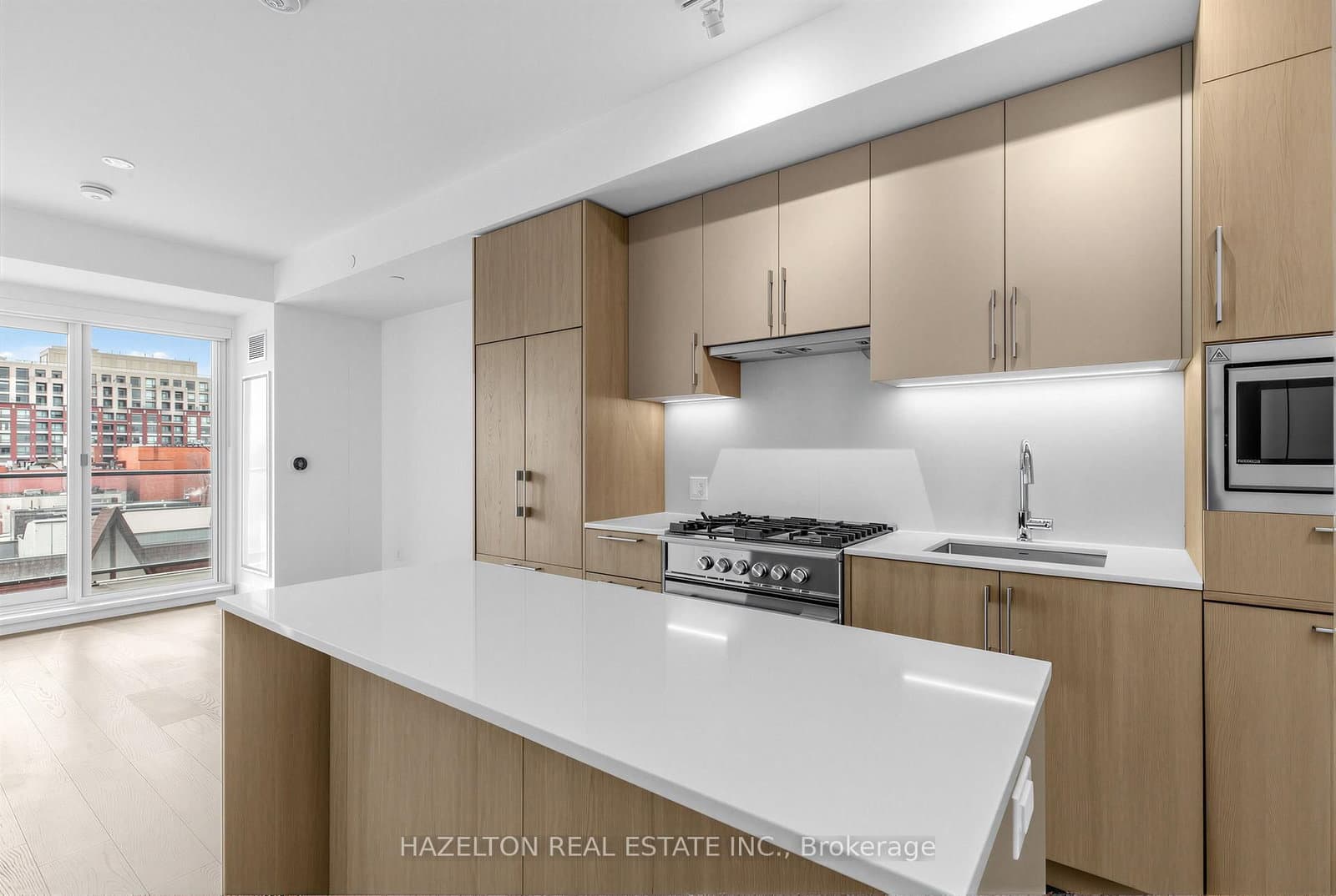 8 Manor Road W, Unit 711 thumbnail 8