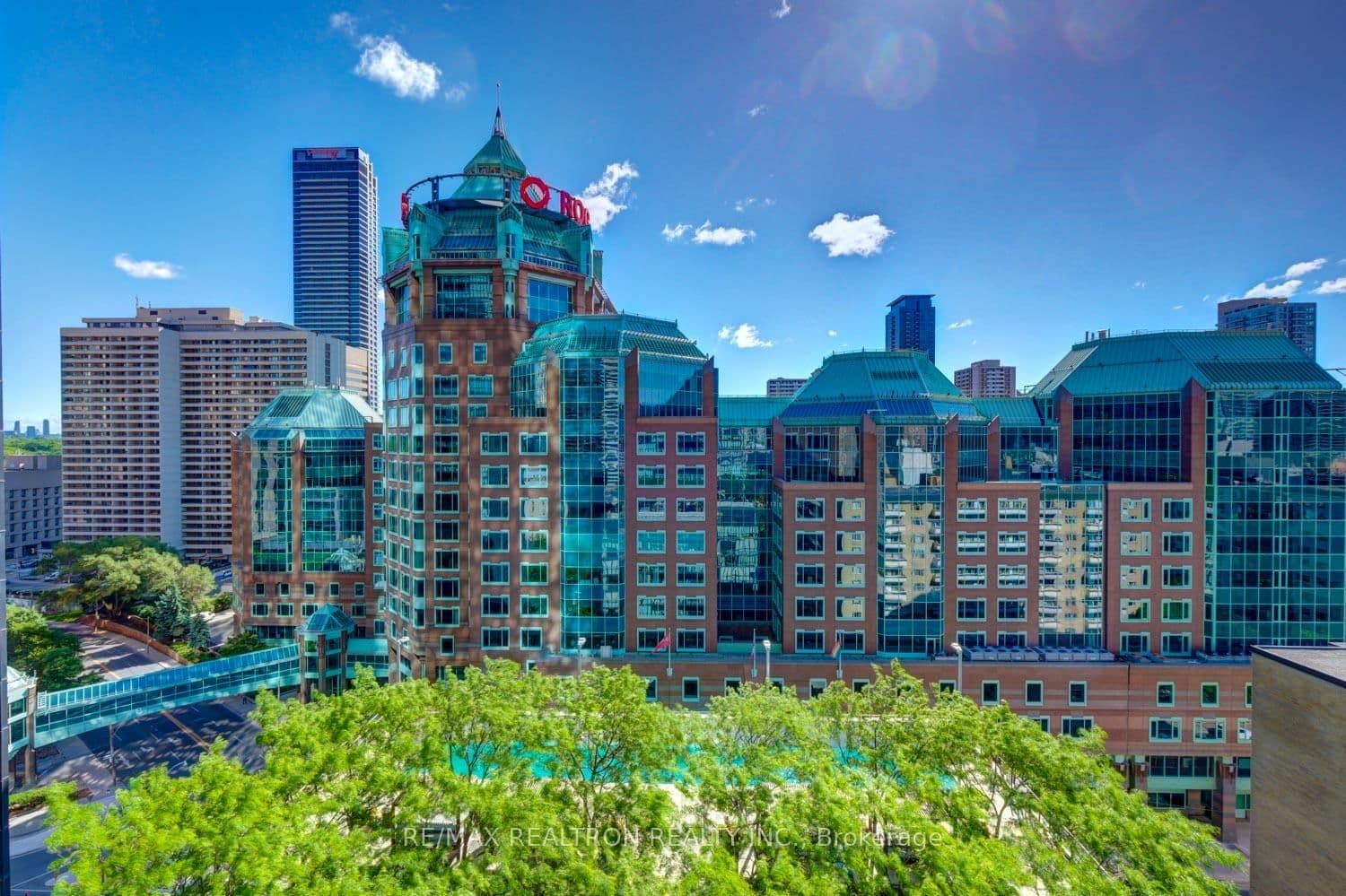 101 Charles Street E, Unit 1311 thumbnail 23