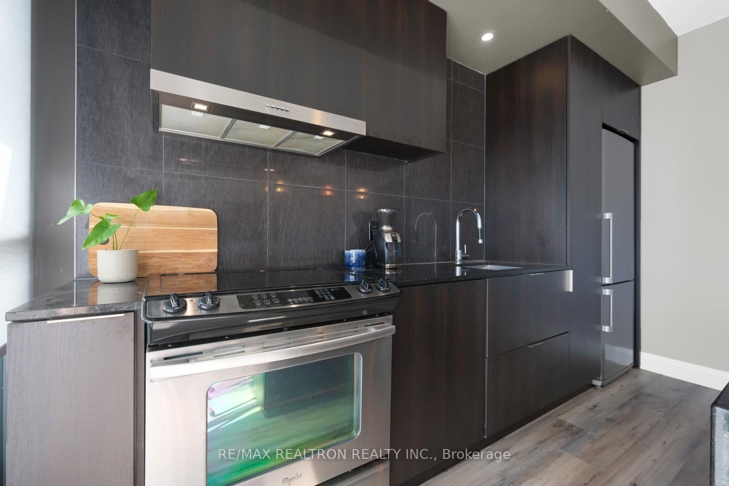 101 Charles Street E, Unit 1311 thumbnail 7