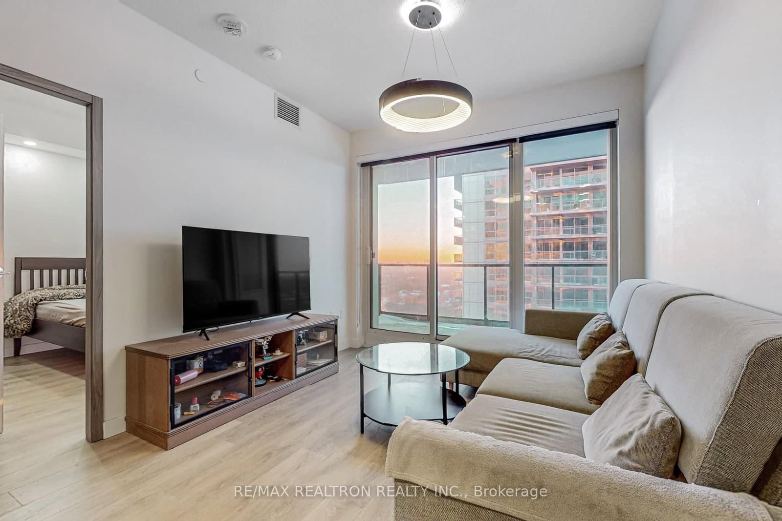 85 Mcmahon Drive, Unit 3106 thumbnail 12