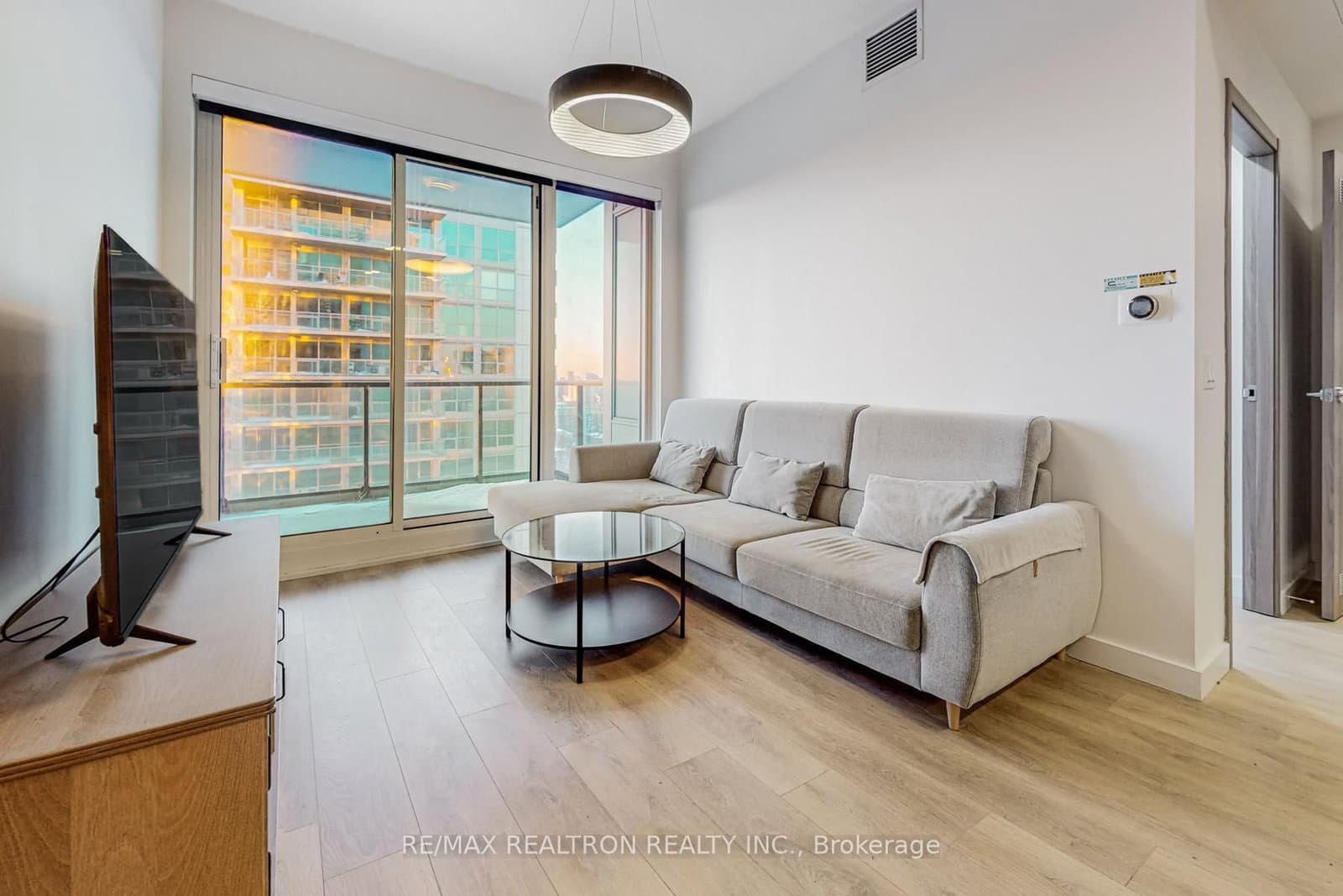 85 Mcmahon Drive, Unit 3106 thumbnail 15