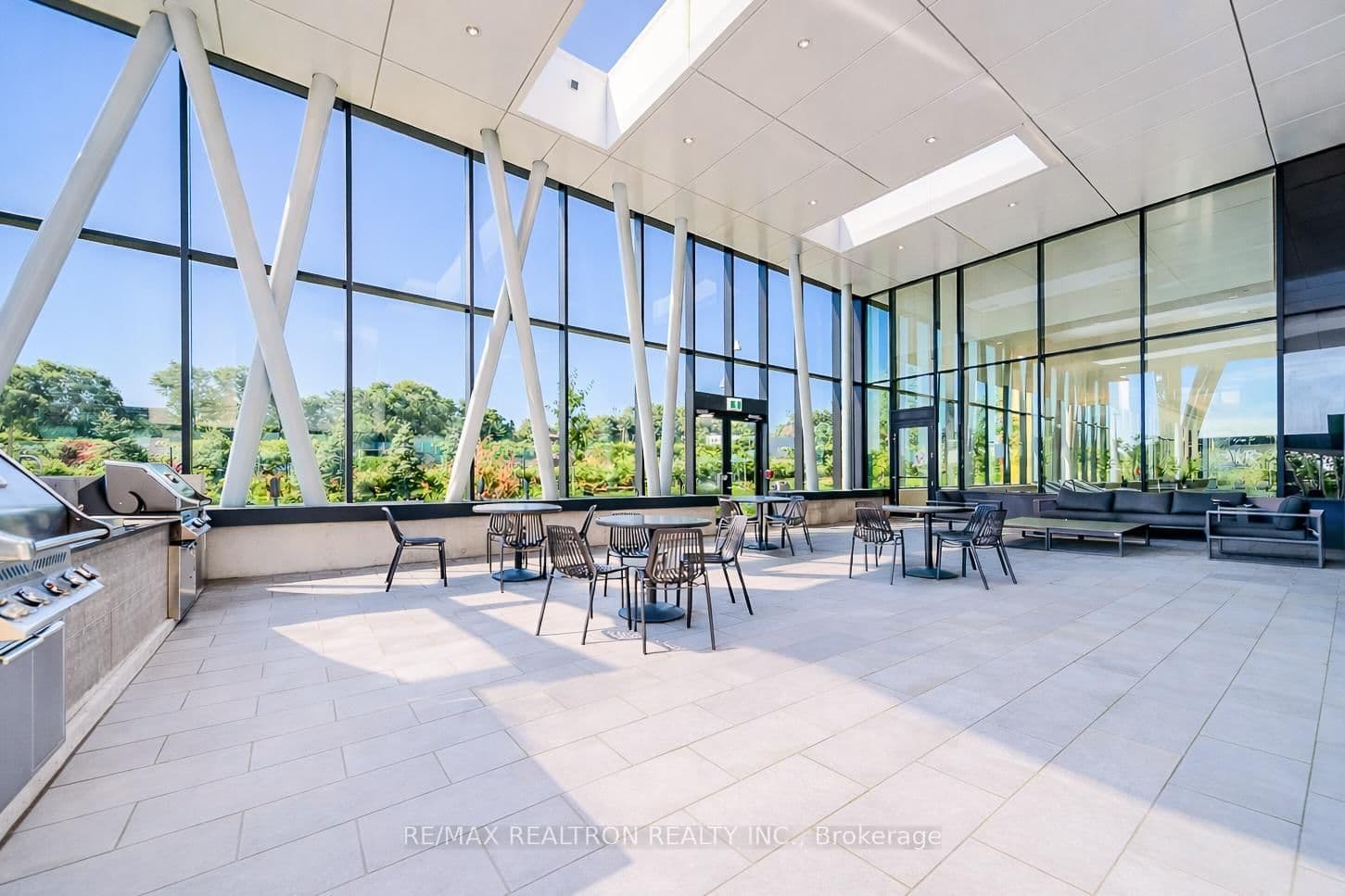 85 Mcmahon Drive, Unit 3106 thumbnail 35