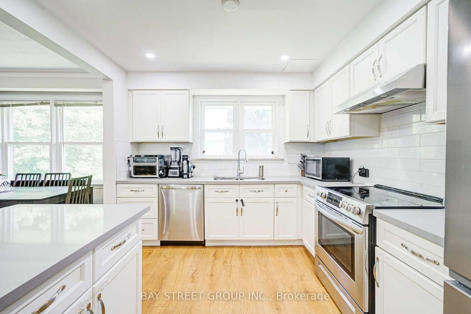125 Connaught Avenue thumbnail 10