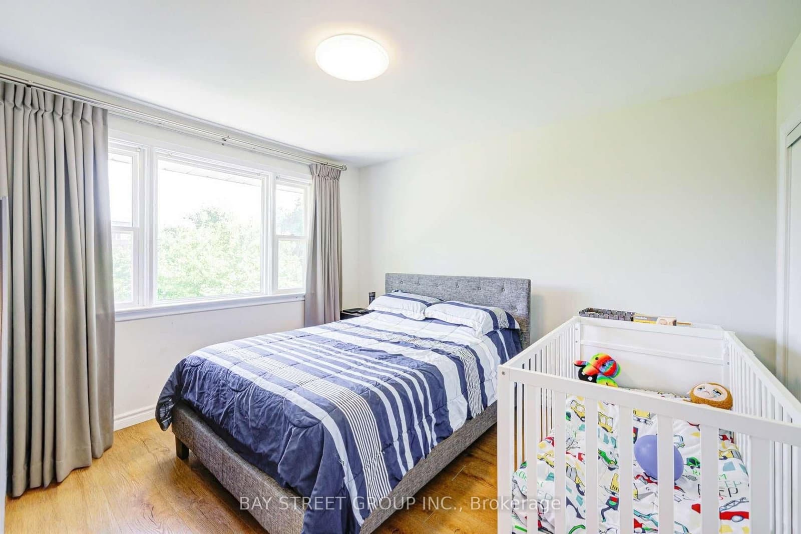 125 Connaught Avenue thumbnail 16