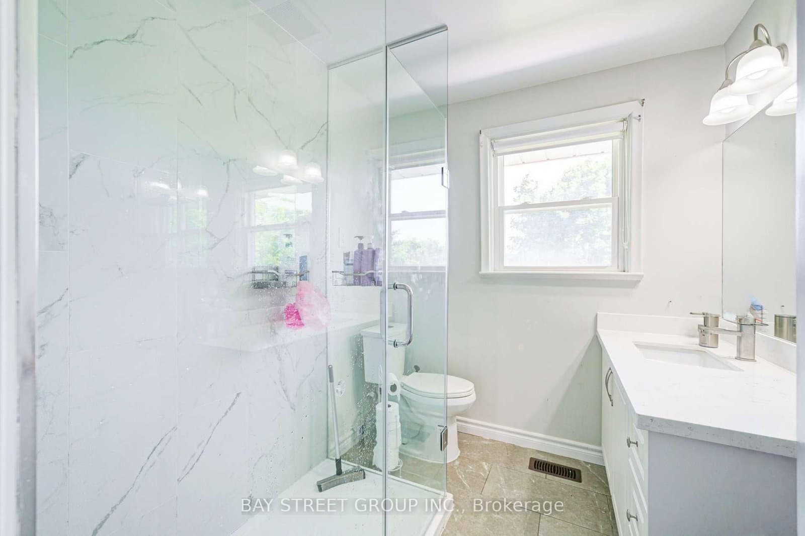 125 Connaught Avenue thumbnail 20