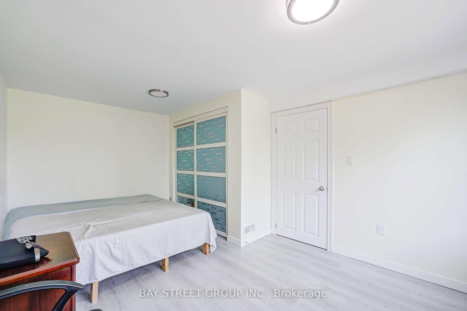 125 Connaught Avenue thumbnail 26