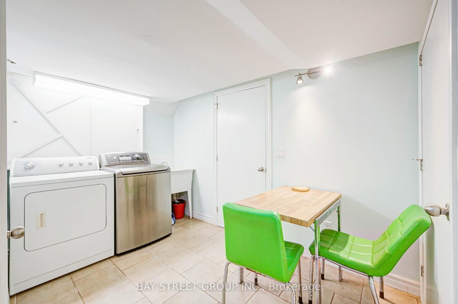 125 Connaught Avenue thumbnail 31