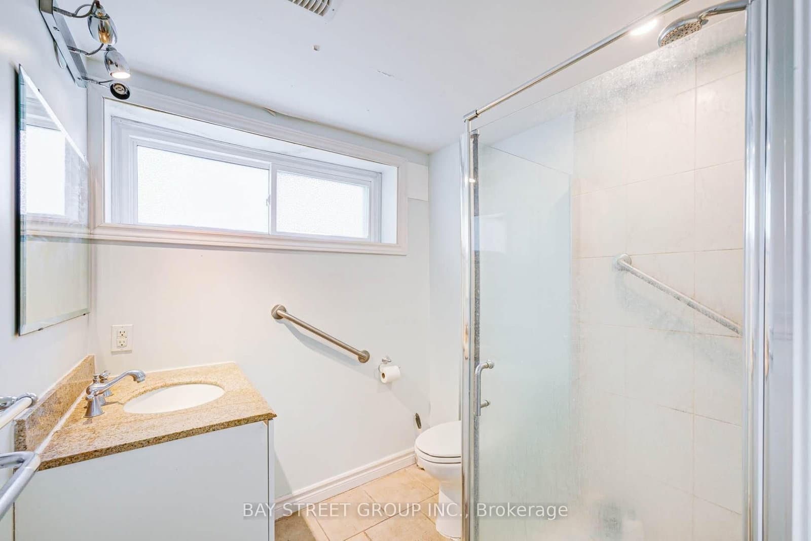 125 Connaught Avenue thumbnail 33