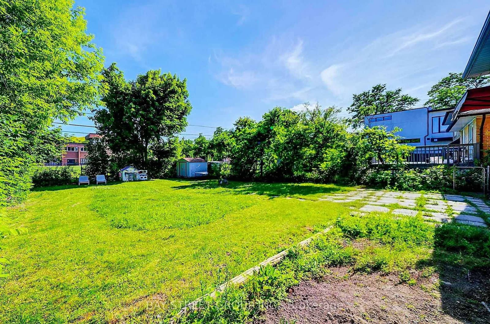 125 Connaught Avenue thumbnail 38