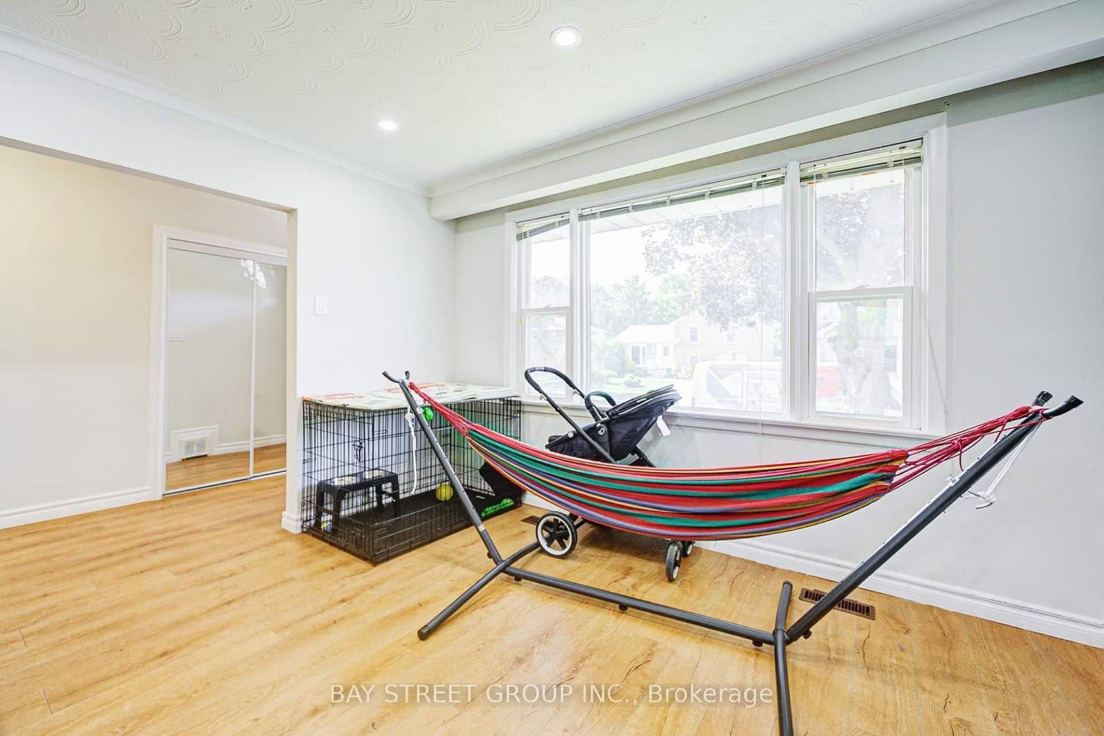 125 Connaught Avenue thumbnail 6