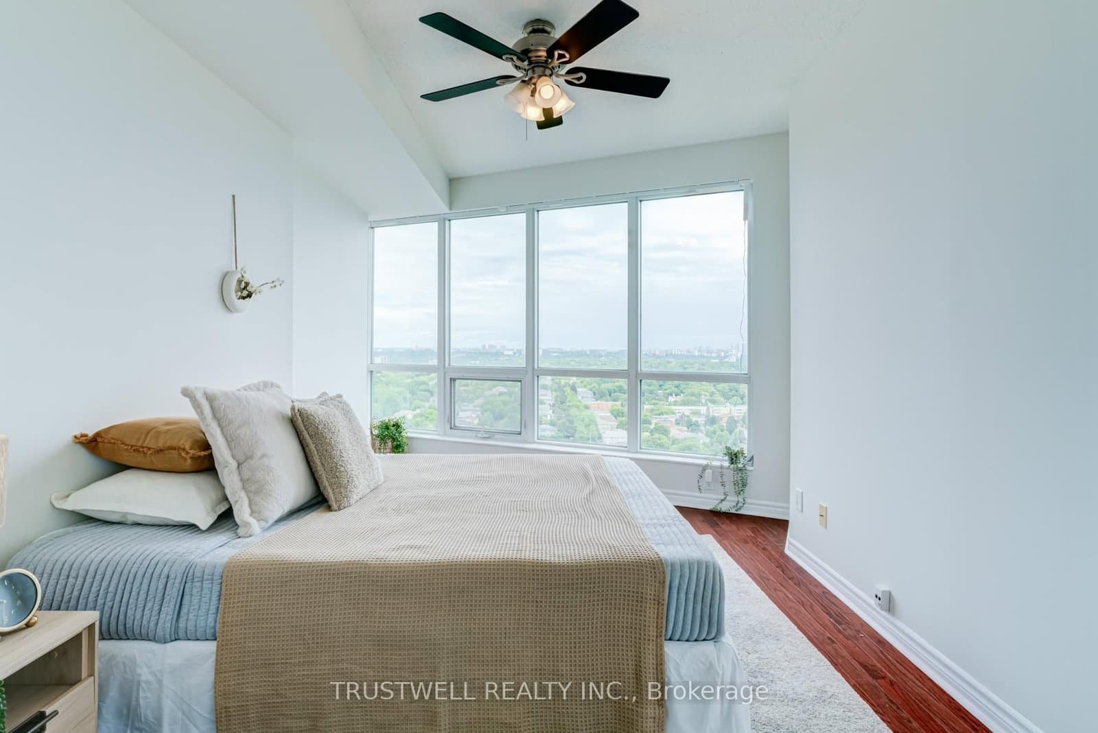 60 Byng Avenue, Unit 2210 thumbnail 12