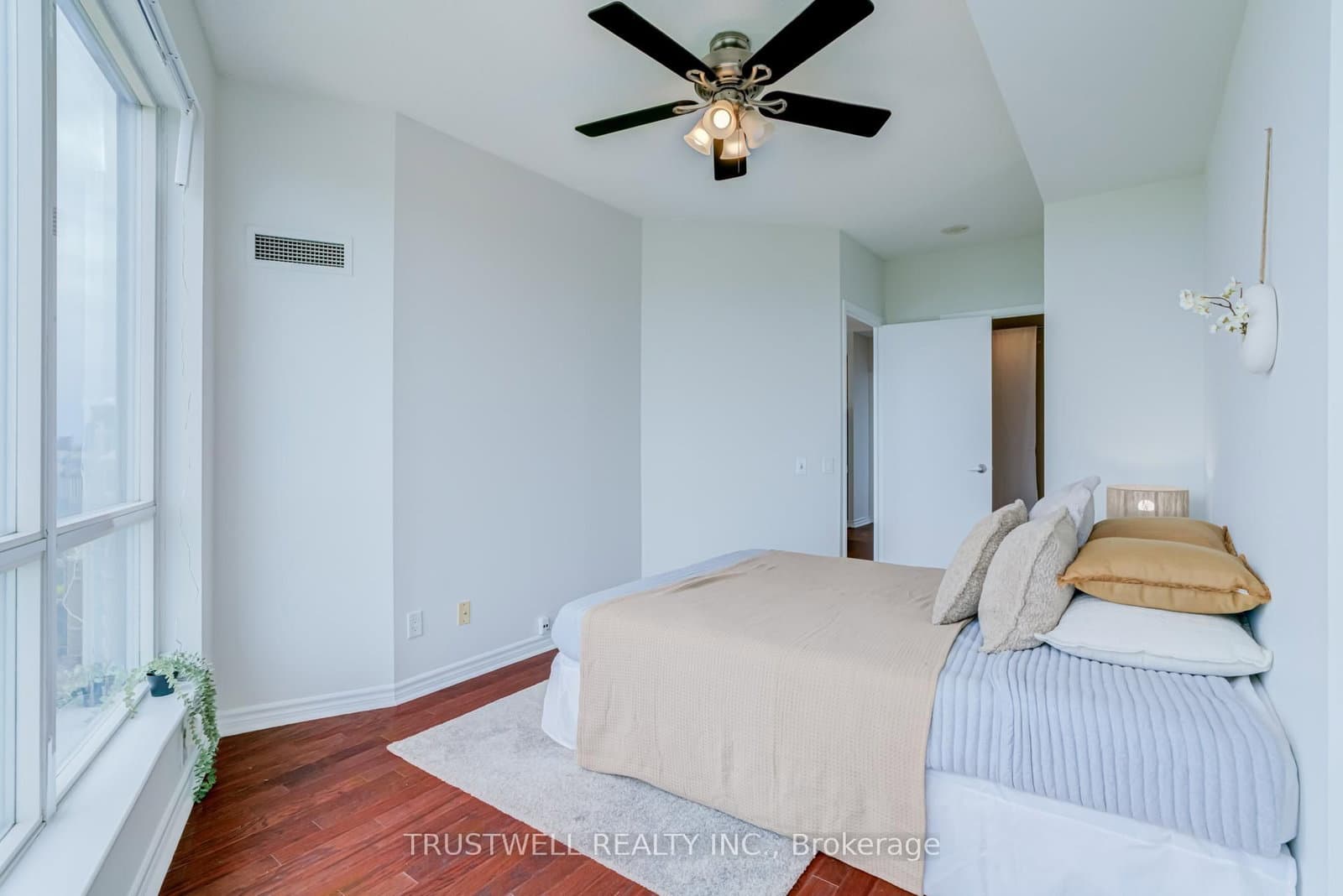 60 Byng Avenue, Unit 2210 thumbnail 14