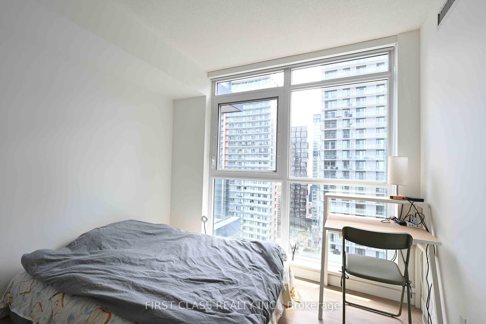 38 Widmer Street, Unit 3907 thumbnail 10