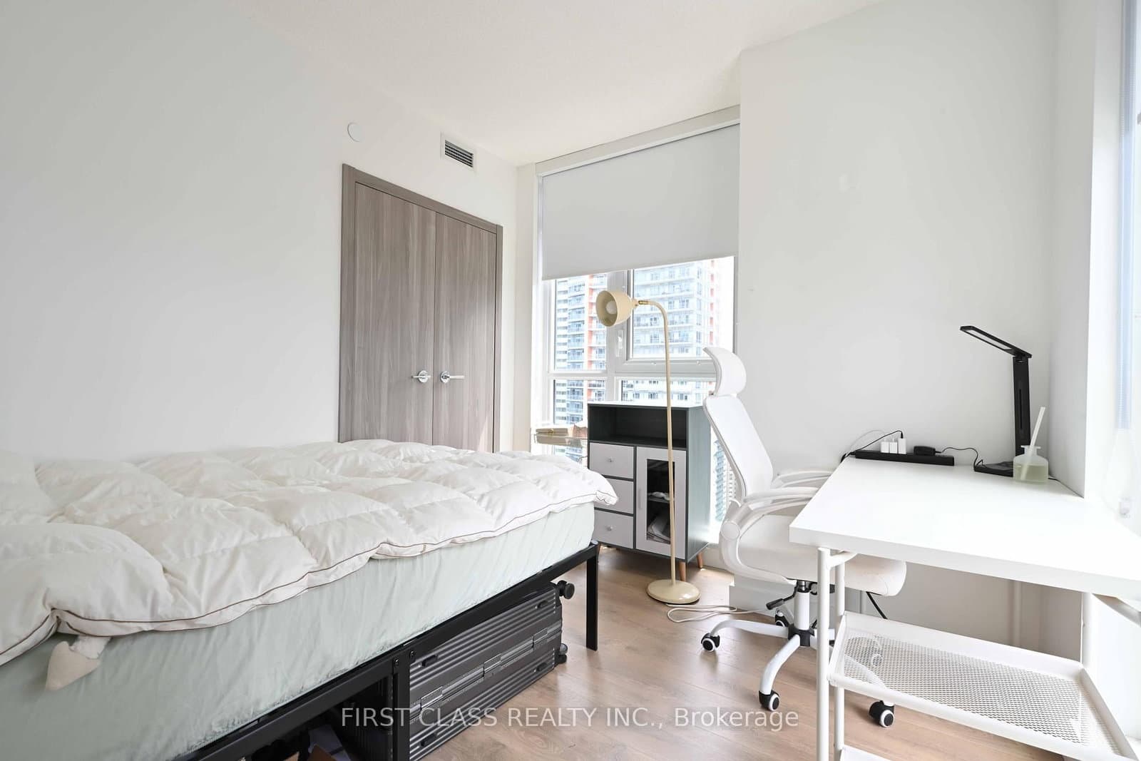 38 Widmer Street, Unit 3907 thumbnail 15
