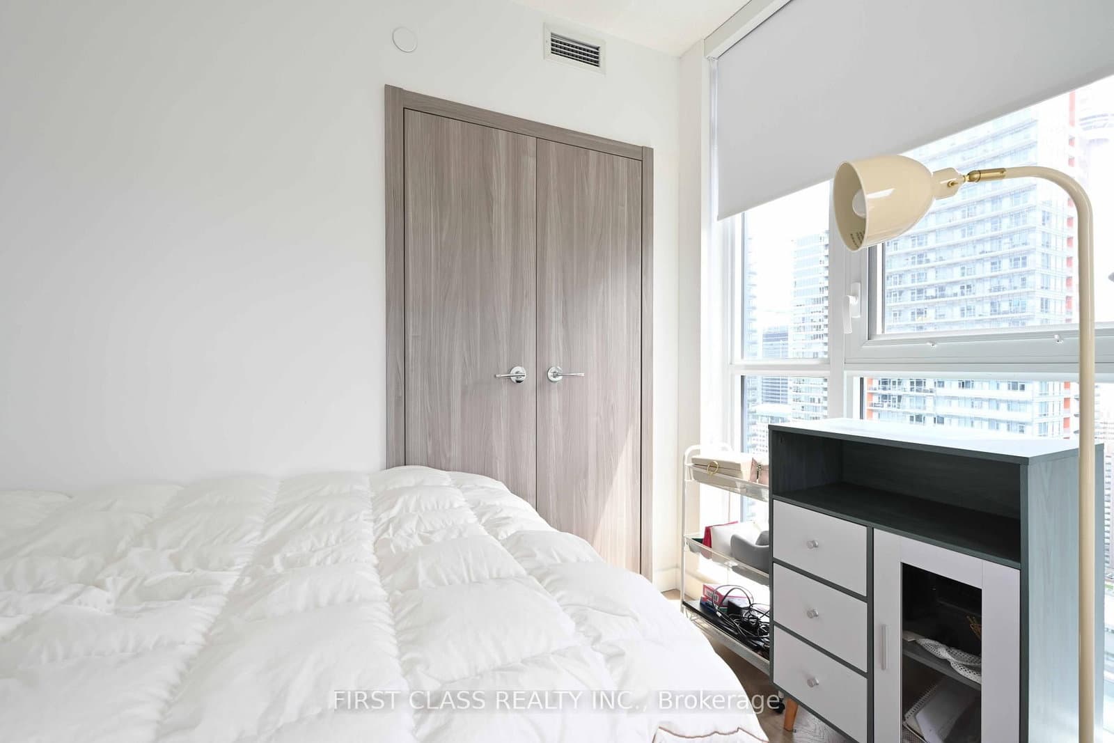 38 Widmer Street, Unit 3907 thumbnail 16