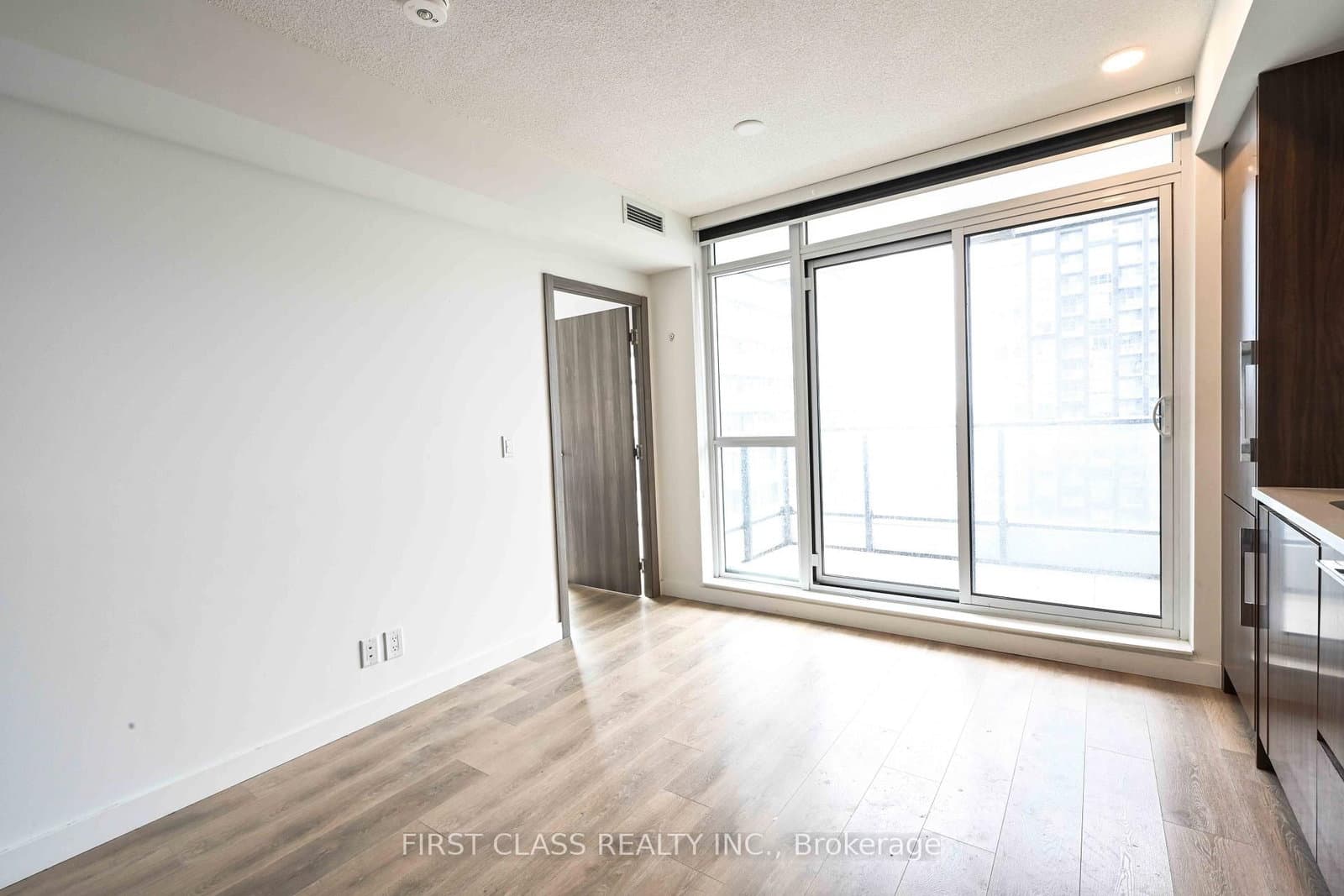 38 Widmer Street, Unit 3907 thumbnail 3
