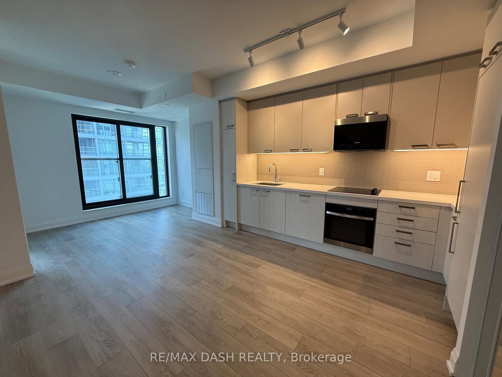 20 Soudan Avenue, Unit 1208 thumbnail 8