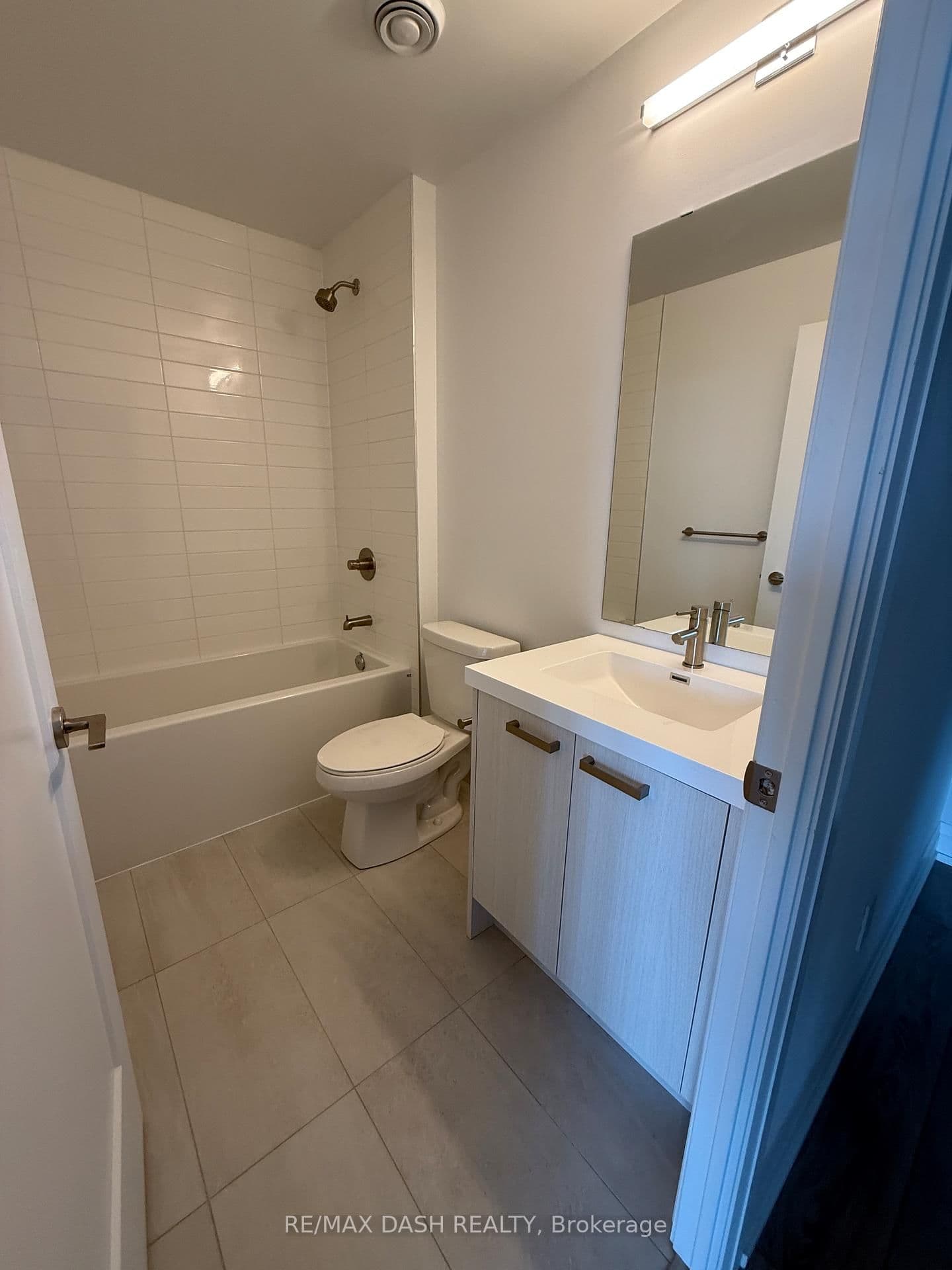 20 Soudan Avenue, Unit 3804 thumbnail 14