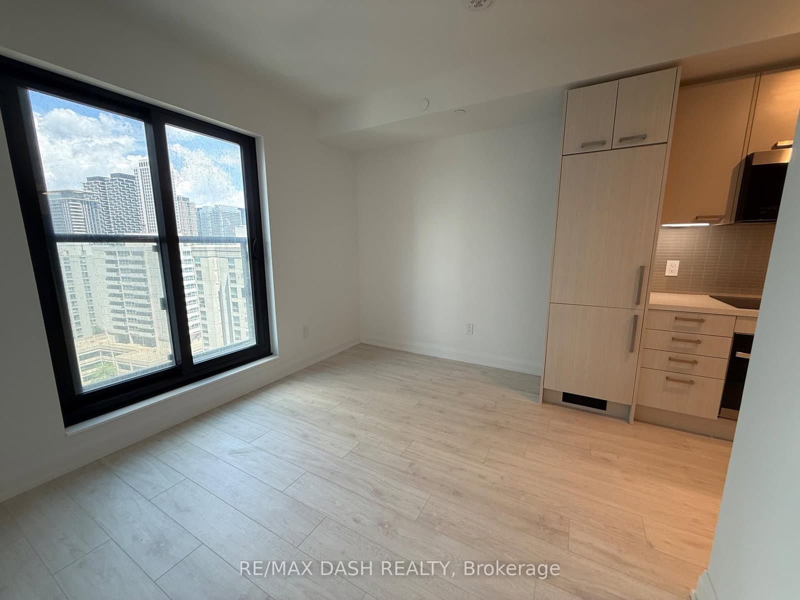 20 Soudan Avenue, Unit 1501 thumbnail 10