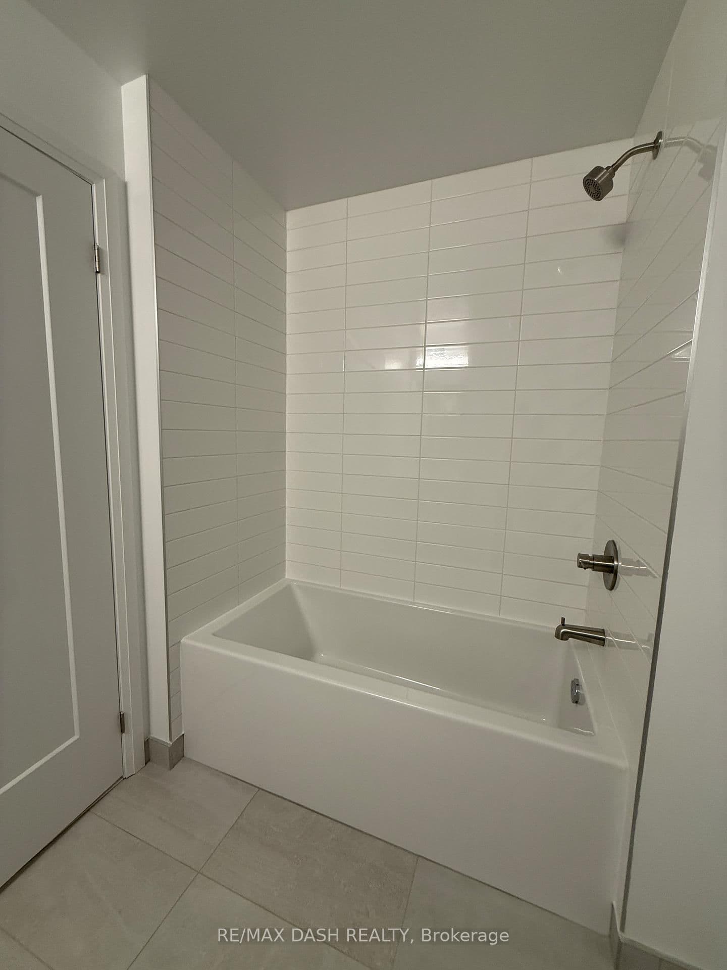 20 Soudan Avenue, Unit 1501 thumbnail 13