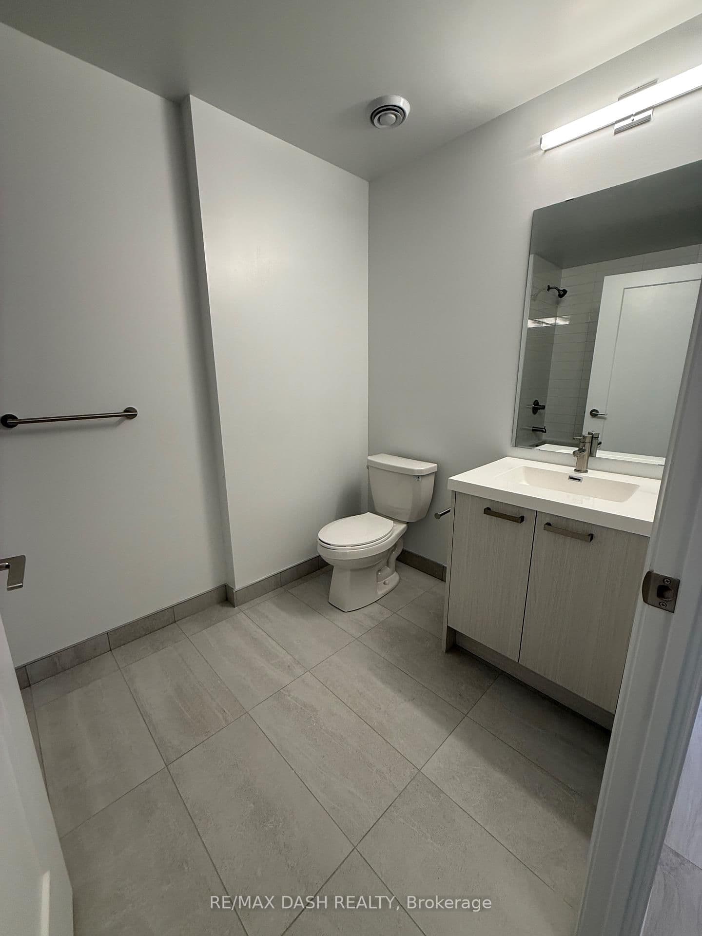 20 Soudan Avenue, Unit 1501 thumbnail 14