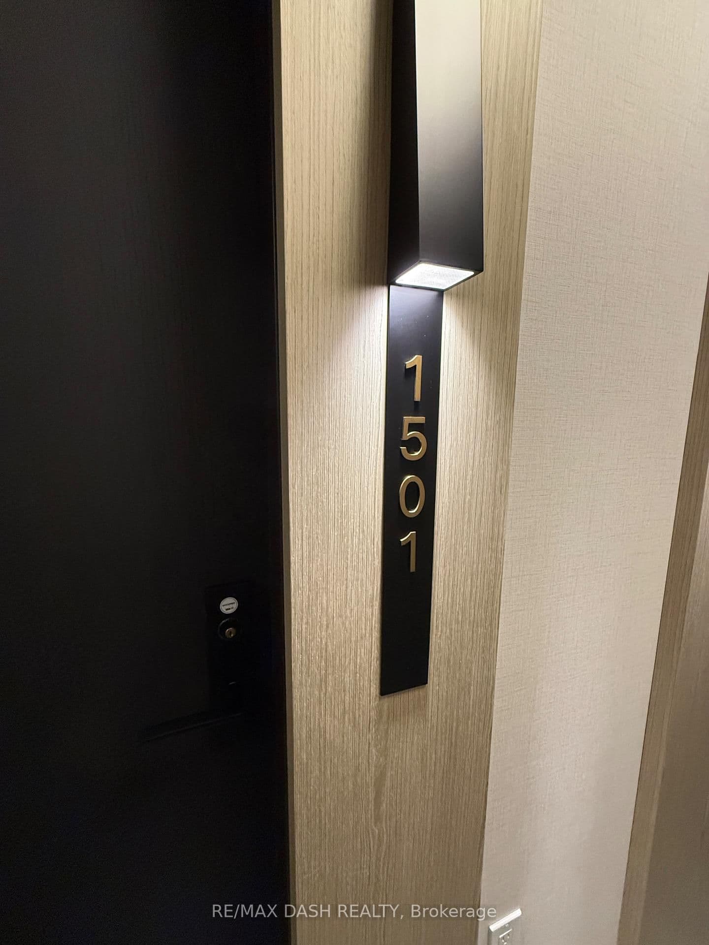20 Soudan Avenue, Unit 1501 thumbnail 4