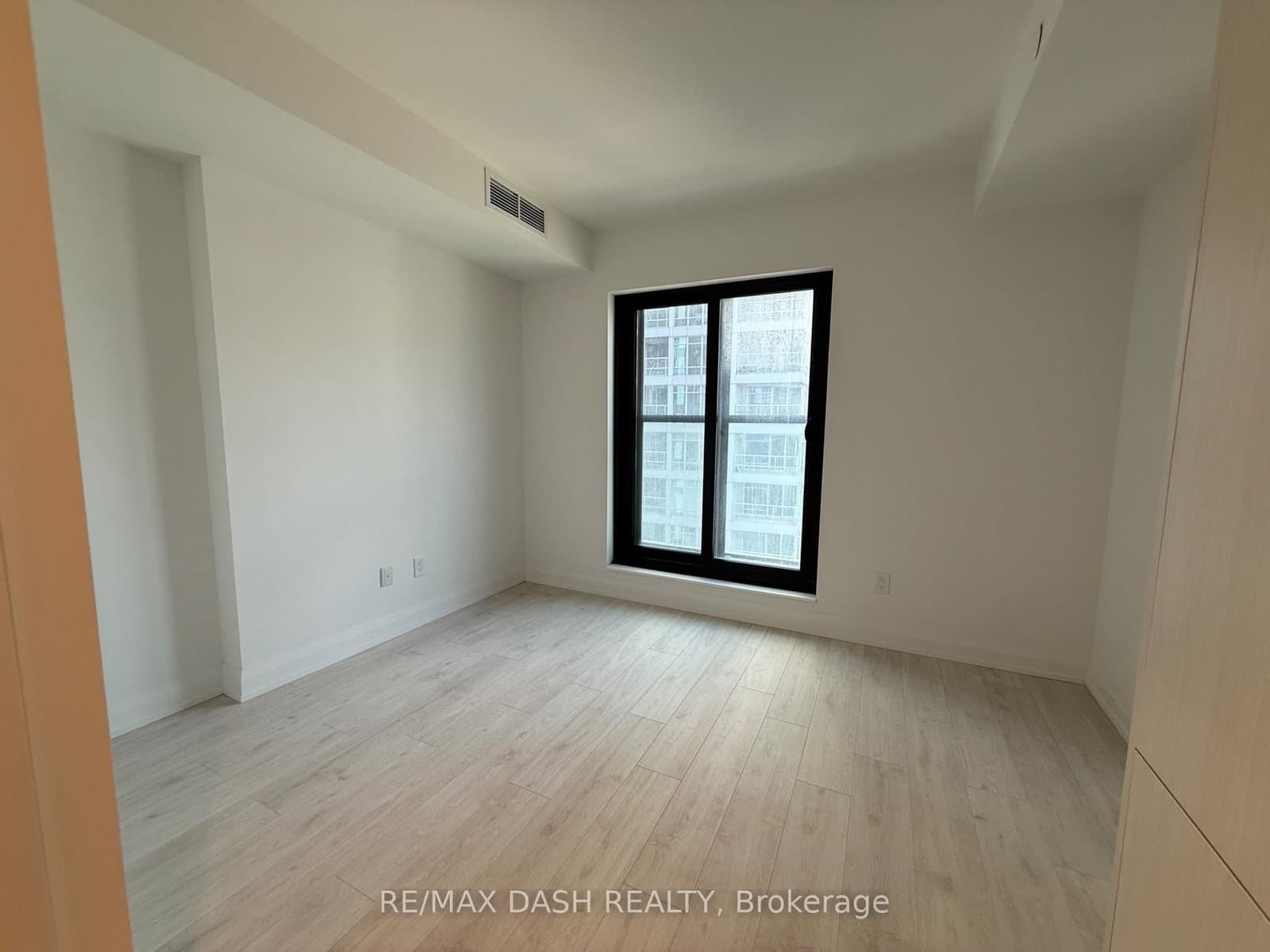 20 Soudan Avenue, Unit 1501 thumbnail 9