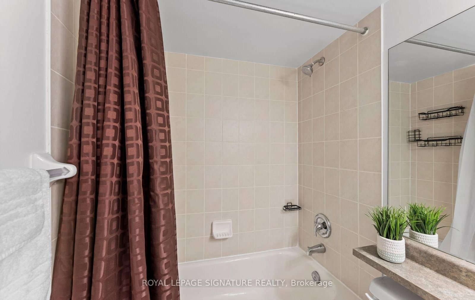 212 Eglinton Avenue E, Unit 1411 thumbnail 18