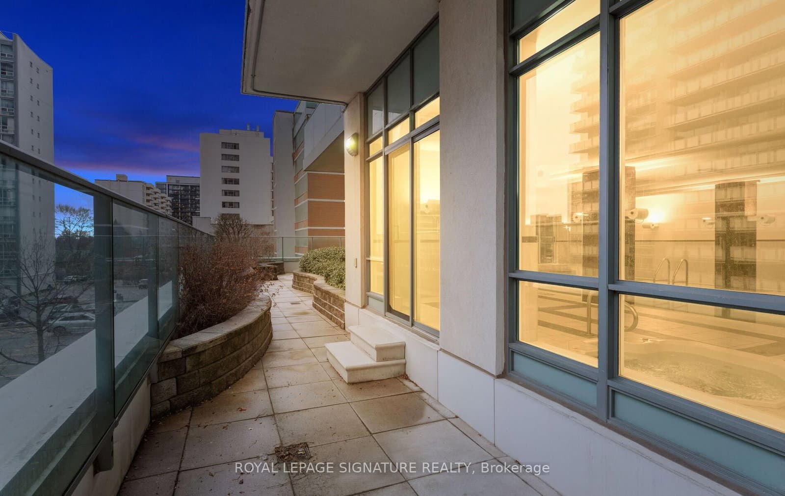 212 Eglinton Avenue E, Unit 1411 thumbnail 23