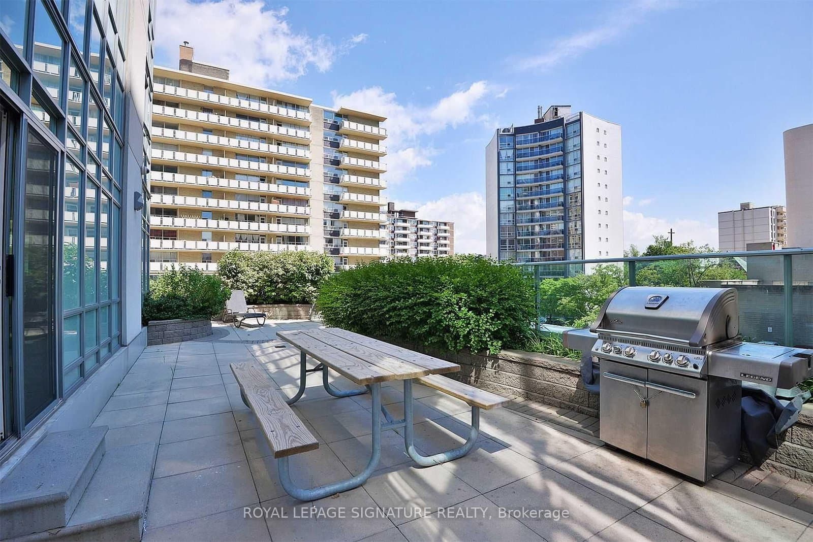 212 Eglinton Avenue E, Unit 1411 thumbnail 28
