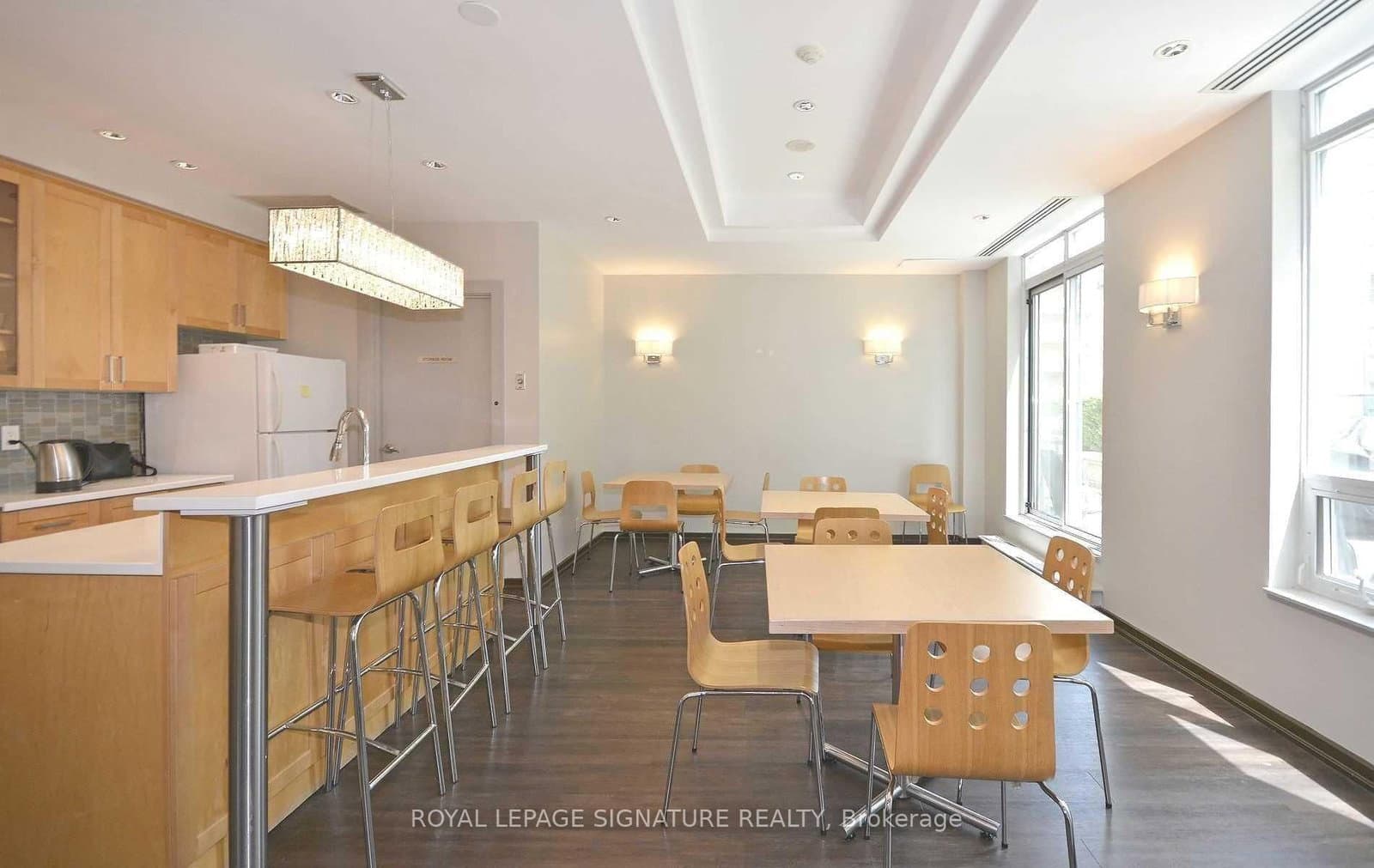 212 Eglinton Avenue E, Unit 1411 thumbnail 29