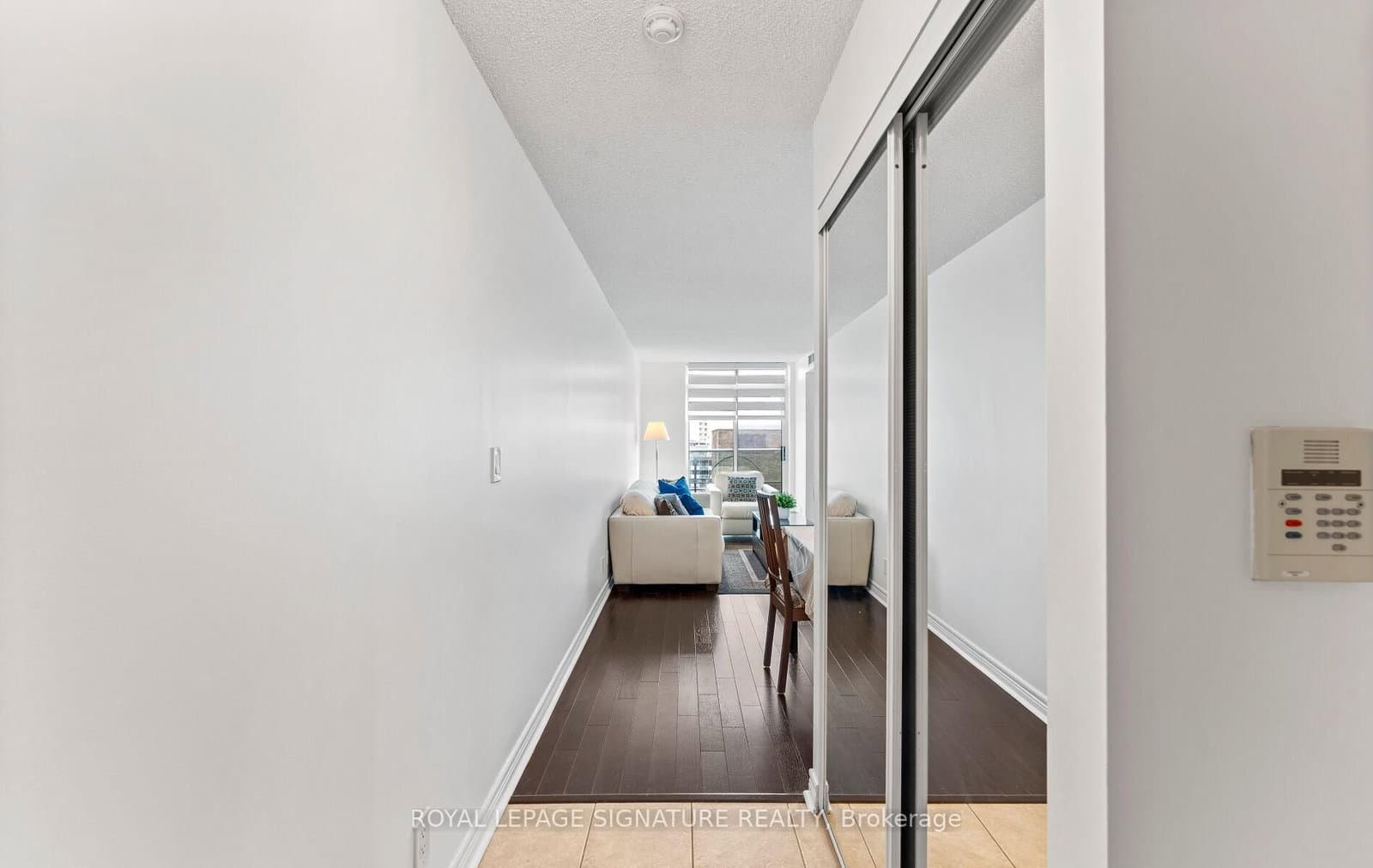 212 Eglinton Avenue E, Unit 1411 thumbnail 4
