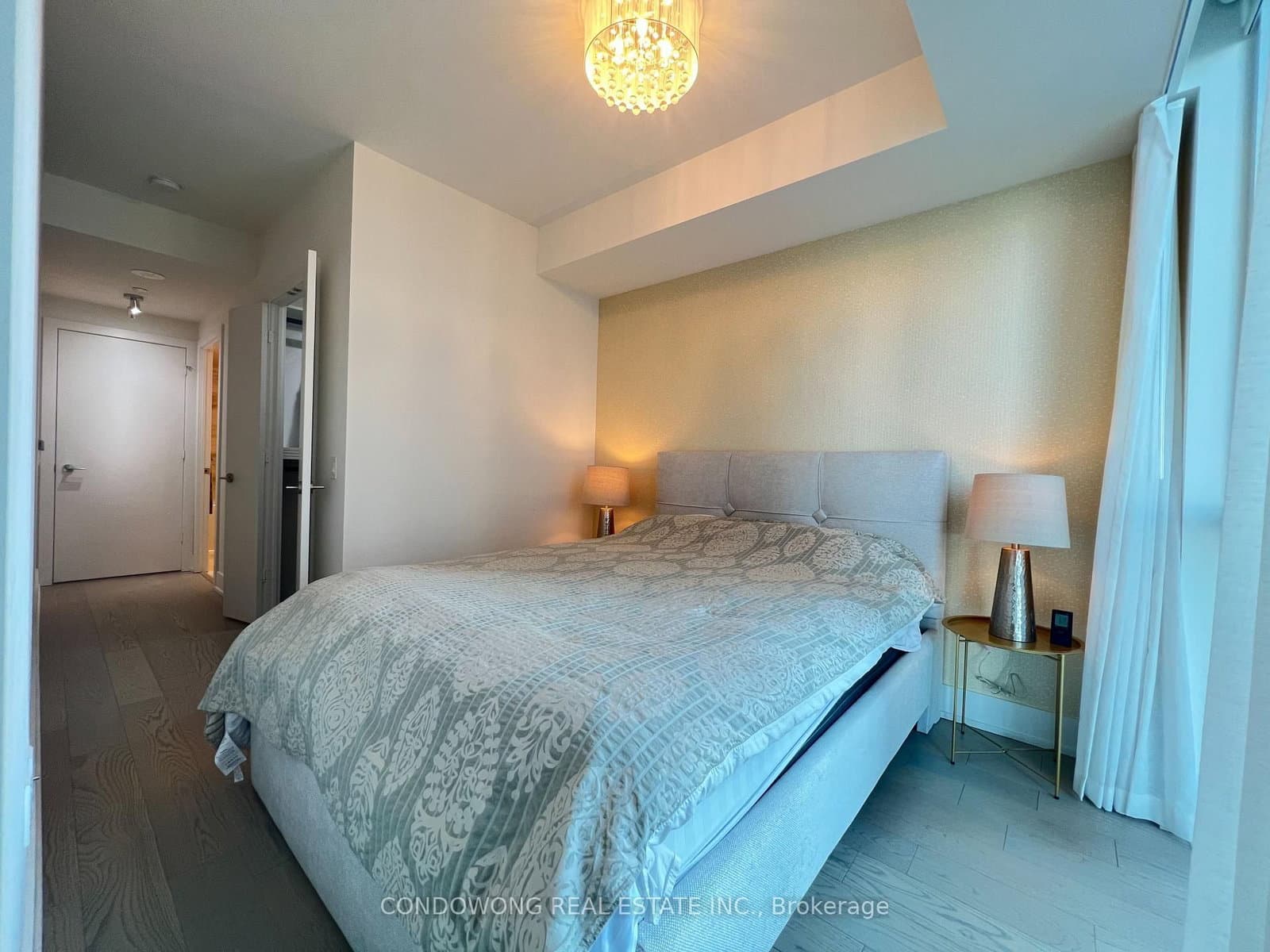 1 Yorkville Avenue, Unit 3801 thumbnail 5