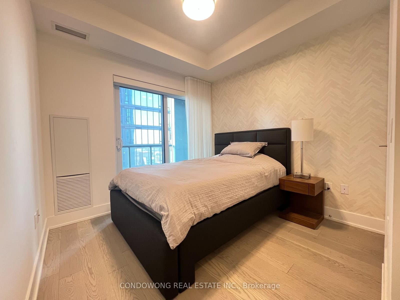 1 Yorkville Avenue, Unit 3801 thumbnail 8