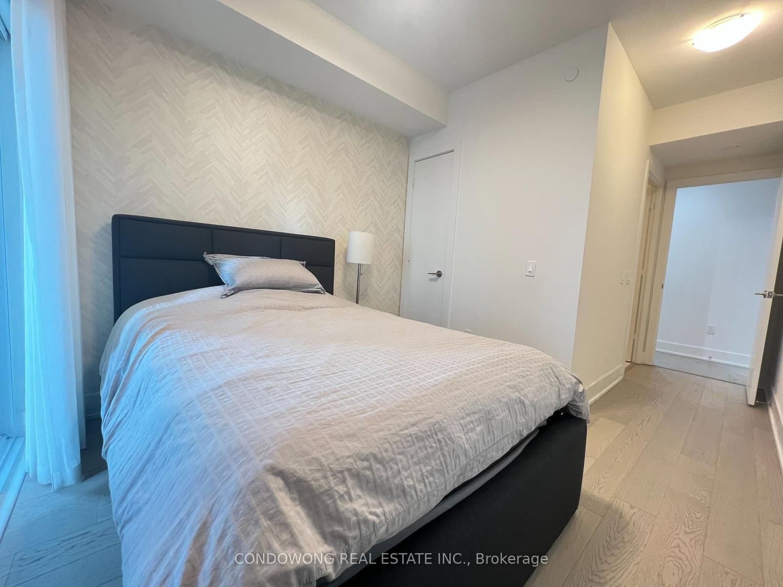 1 Yorkville Avenue, Unit 3801 thumbnail 9