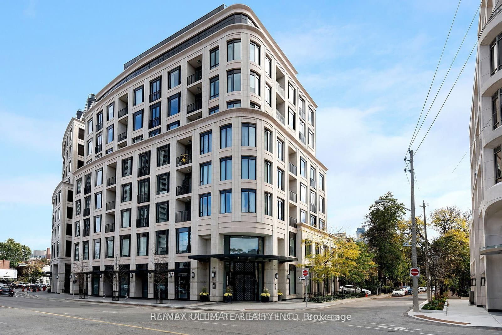 133 Hazelton Avenue, Unit 202