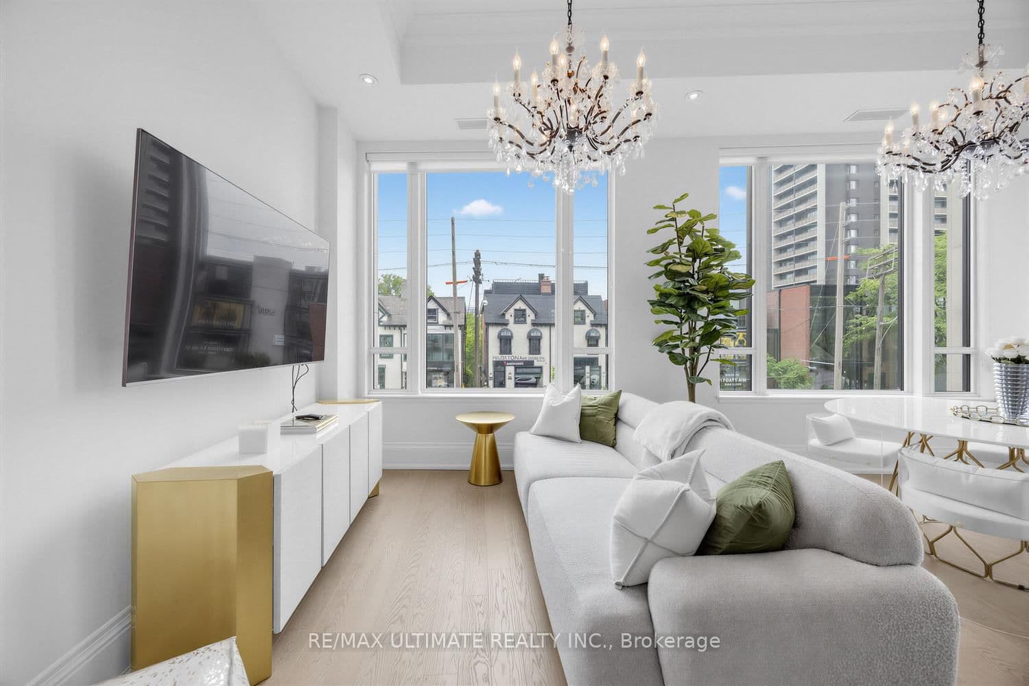 133 Hazelton Avenue, Unit 202 thumbnail 20