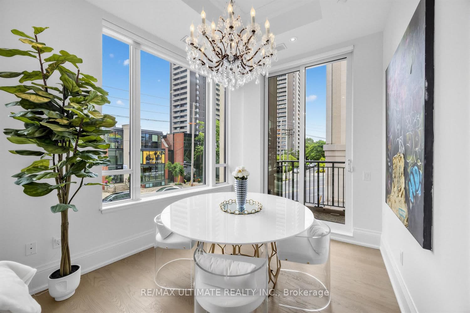 133 Hazelton Avenue, Unit 202 thumbnail 22