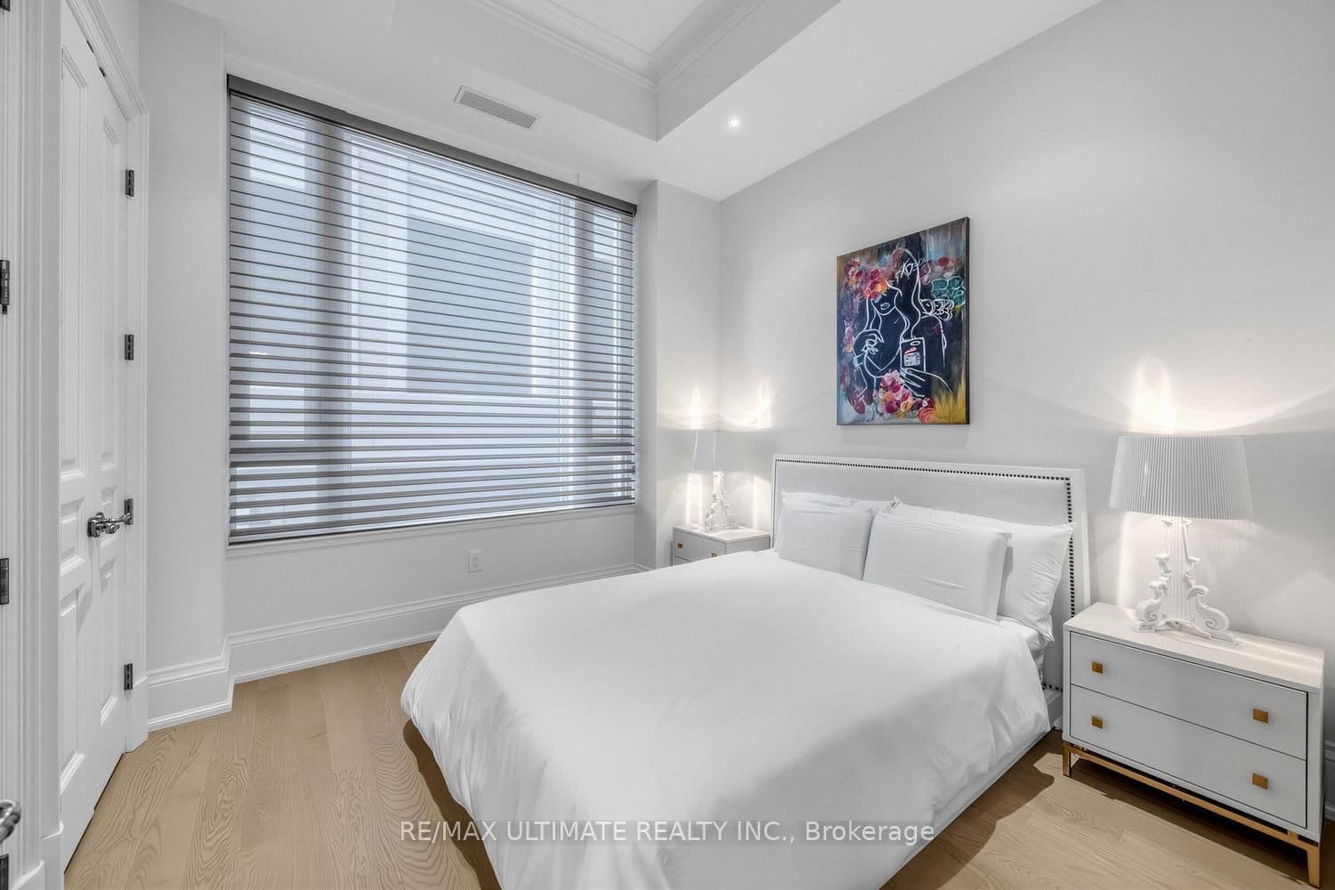 133 Hazelton Avenue, Unit 202 thumbnail 24