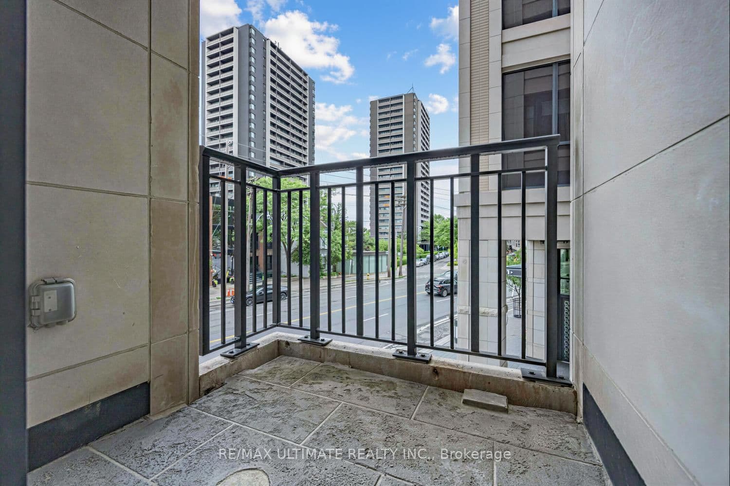 133 Hazelton Avenue, Unit 202 thumbnail 32