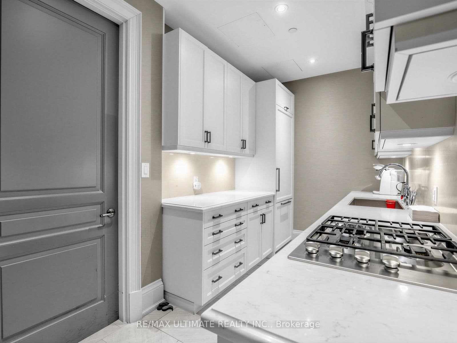 133 Hazelton Avenue, Unit 202 thumbnail 37