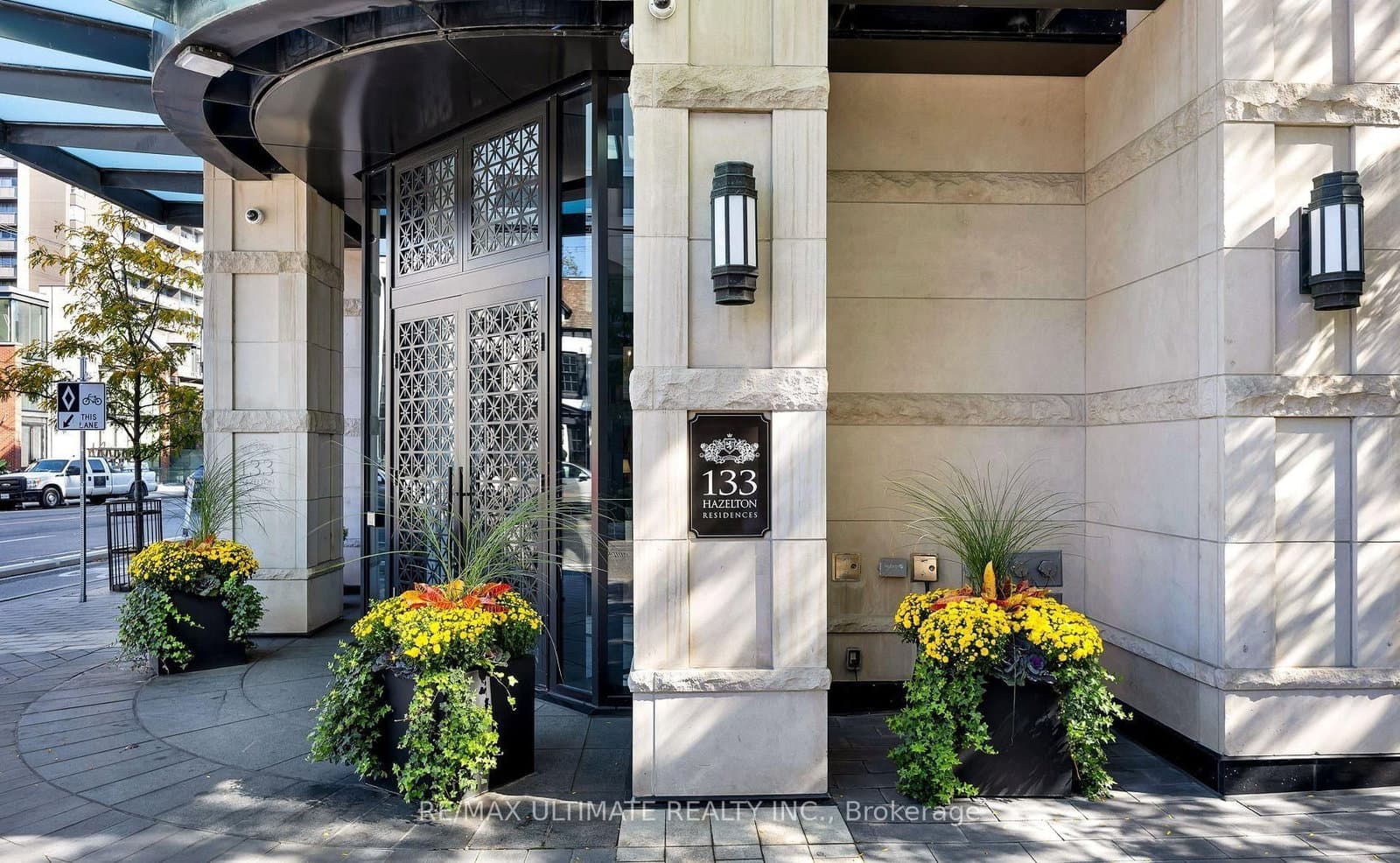 133 Hazelton Avenue, Unit 202 thumbnail 4