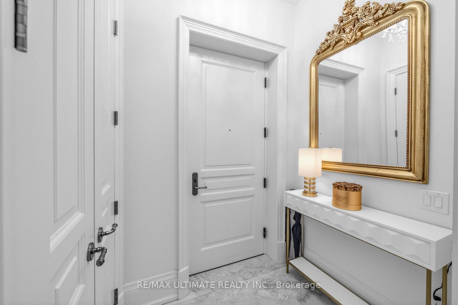 133 Hazelton Avenue, Unit 202 thumbnail 8